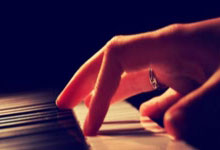 坐等人闲神贴v修版下载 游戏的神坛自此颠覆